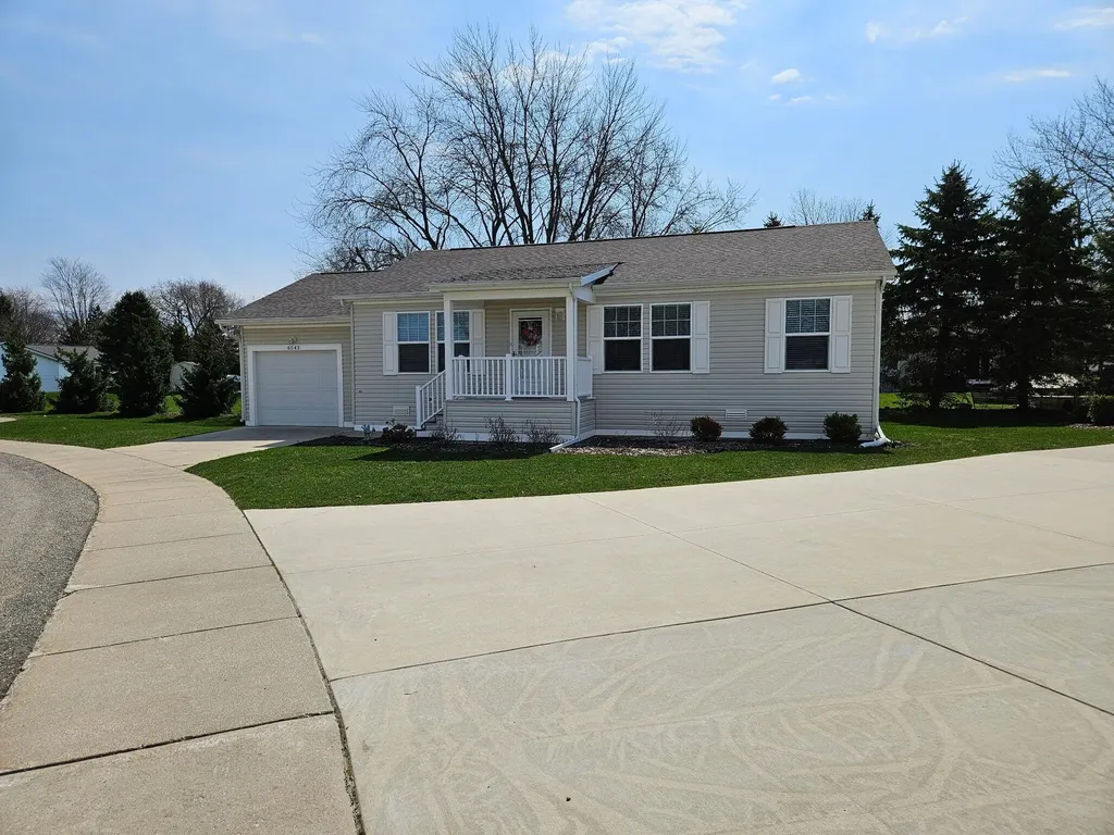 6543 W Meadowlark Drive Georgetown Charter Township MI 49428