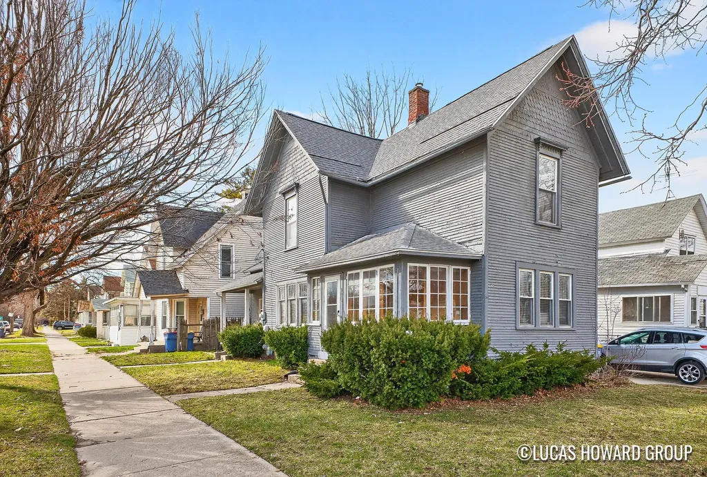 901 Second Street NW Grand Rapids City MI 49504