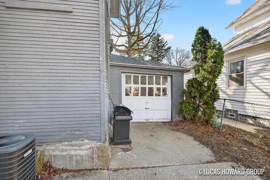 901 Second Street NW Grand Rapids City MI 49504
