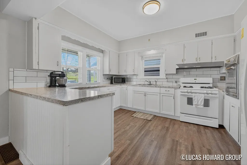 901 Second Street NW Grand Rapids City MI 49504