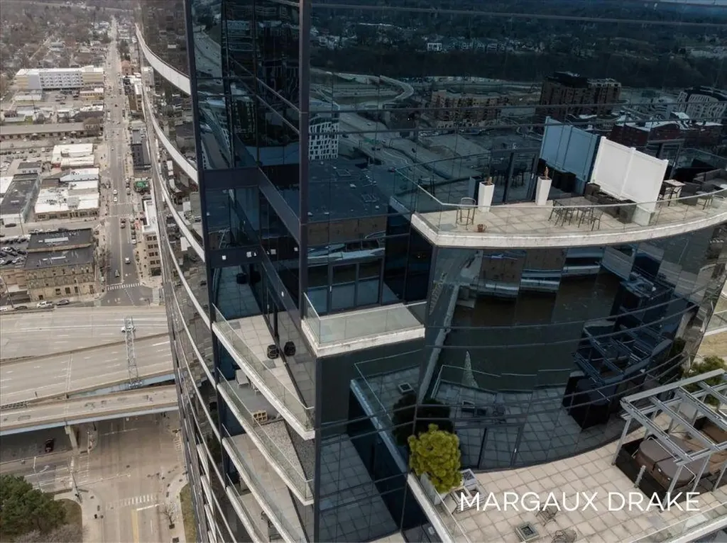335 Bridge Street NW Grand Rapids City MI 49504