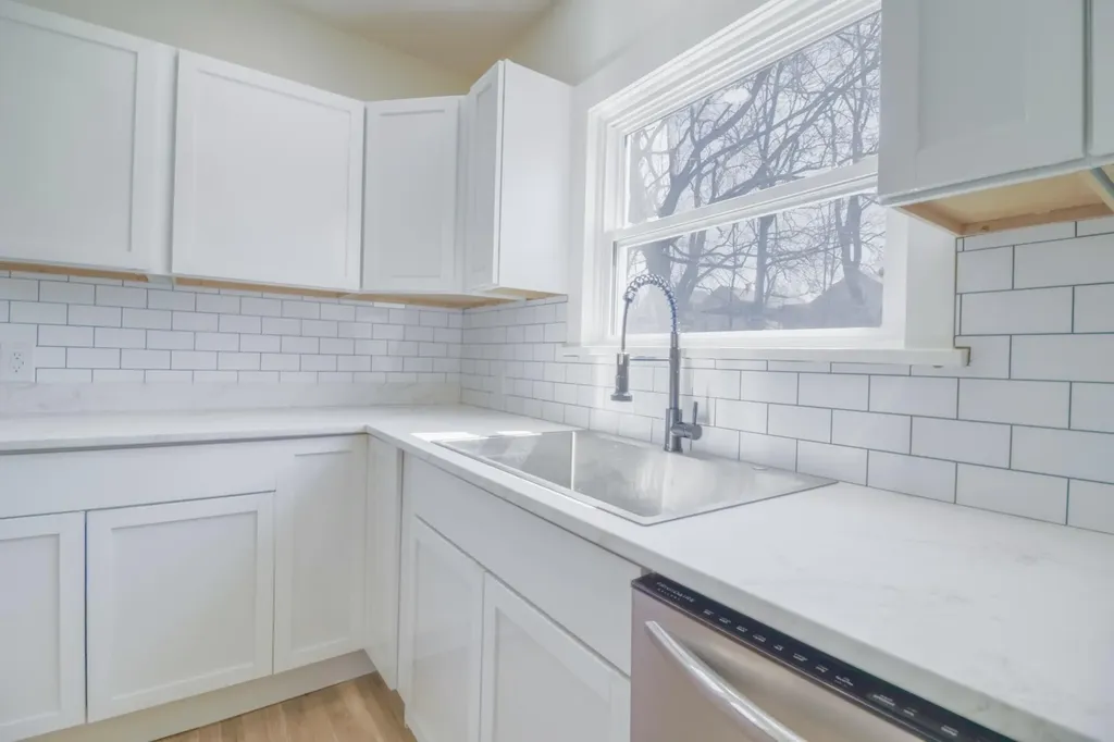 71 W Burnham Street W Battle Creek City MI 49015