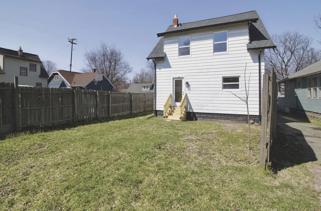 71 W Burnham Street W Battle Creek City MI 49015