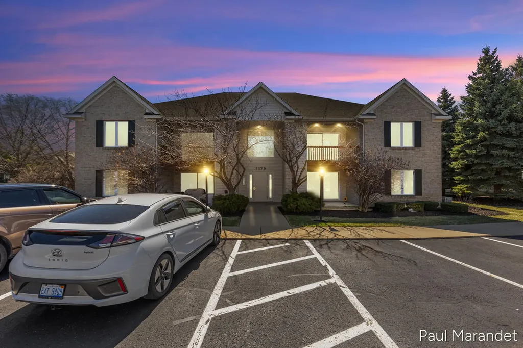3170 W Crystal Waters Drive Holland Charter Township MI 49424