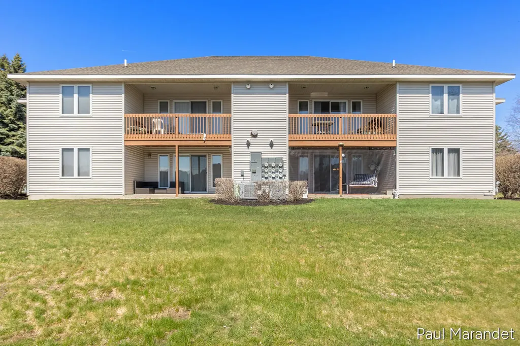 3170 W Crystal Waters Drive Holland Charter Township MI 49424