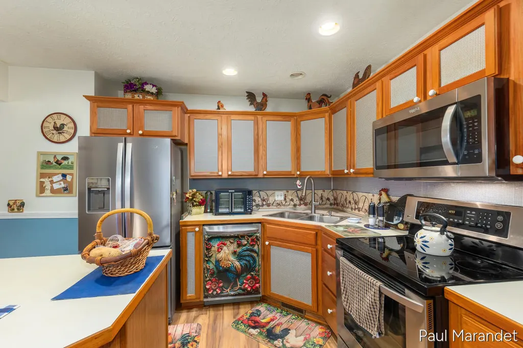 3170 W Crystal Waters Drive Holland Charter Township MI 49424