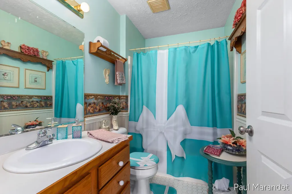 3170 W Crystal Waters Drive Holland Charter Township MI 49424