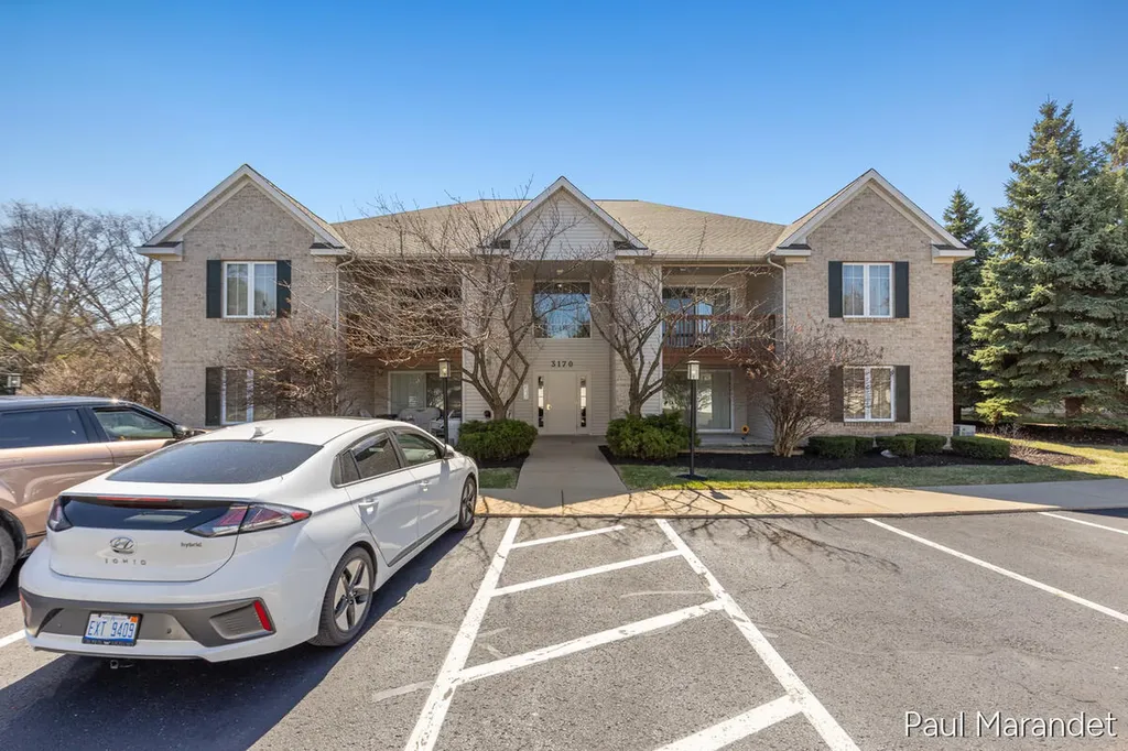 3170 W Crystal Waters Drive Holland Charter Township MI 49424