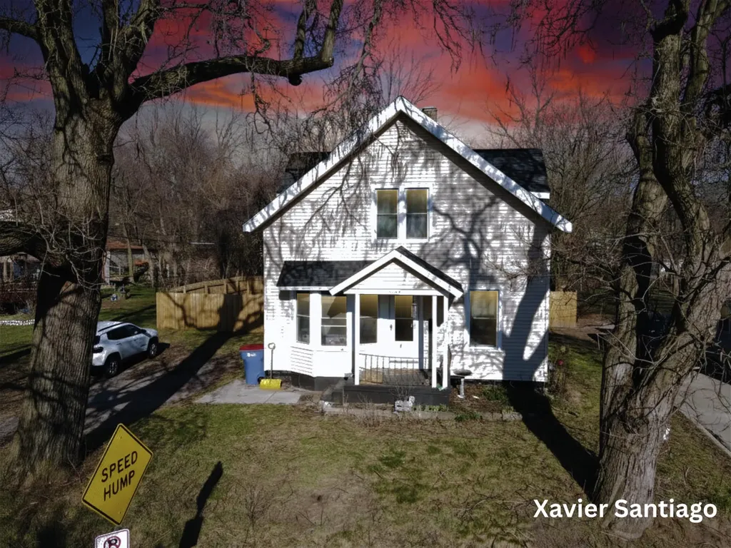1128 Emerald Avenue NE Grand Rapids City MI 49503