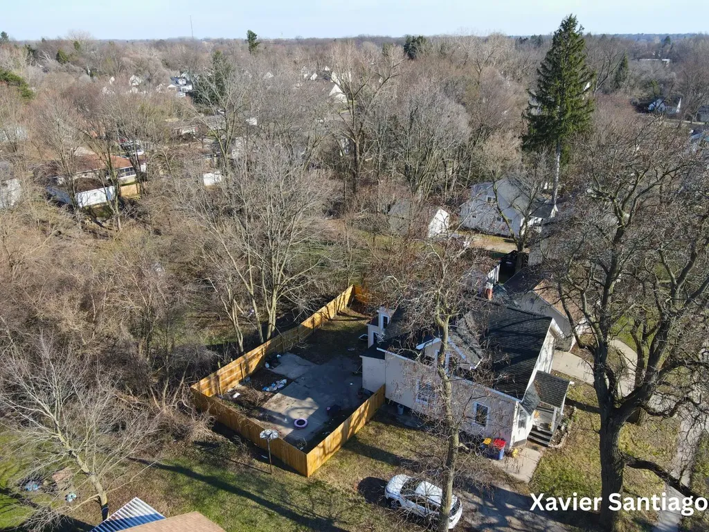 1128 Emerald Avenue NE Grand Rapids City MI 49503