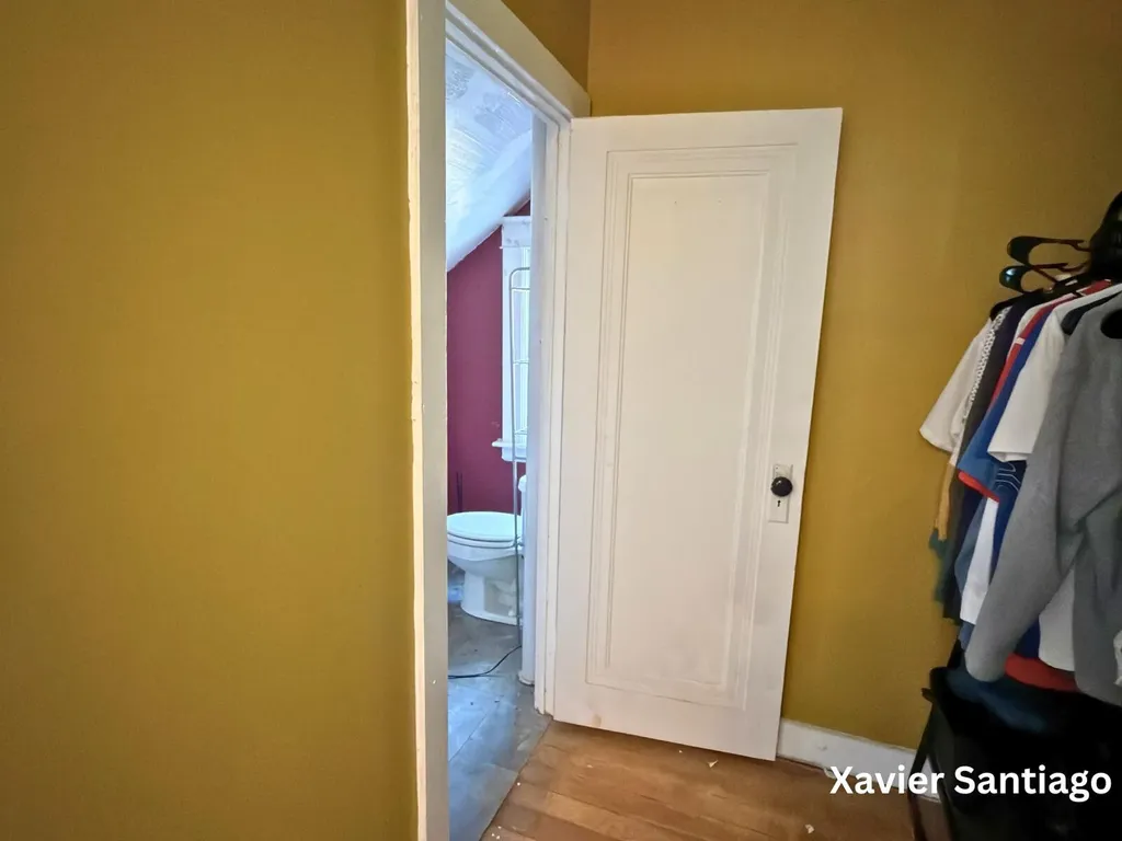 1128 Emerald Avenue NE Grand Rapids City MI 49503