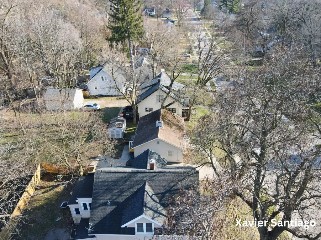 1128 Emerald Avenue NE Grand Rapids City MI 49503