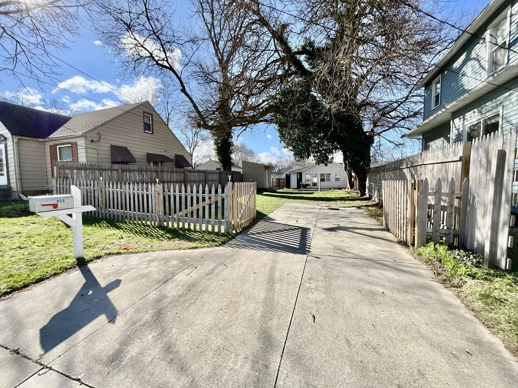 808 Merritt Street SE Grand Rapids City MI 49507