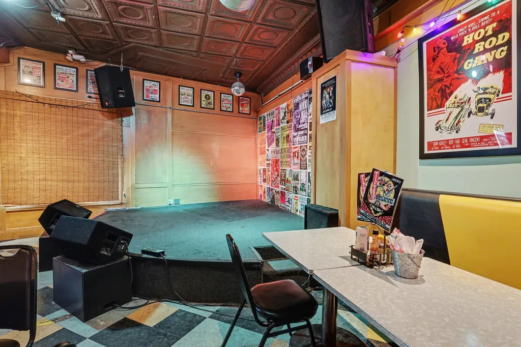 760 Butterworth Street SW Grand Rapids City MI 49504