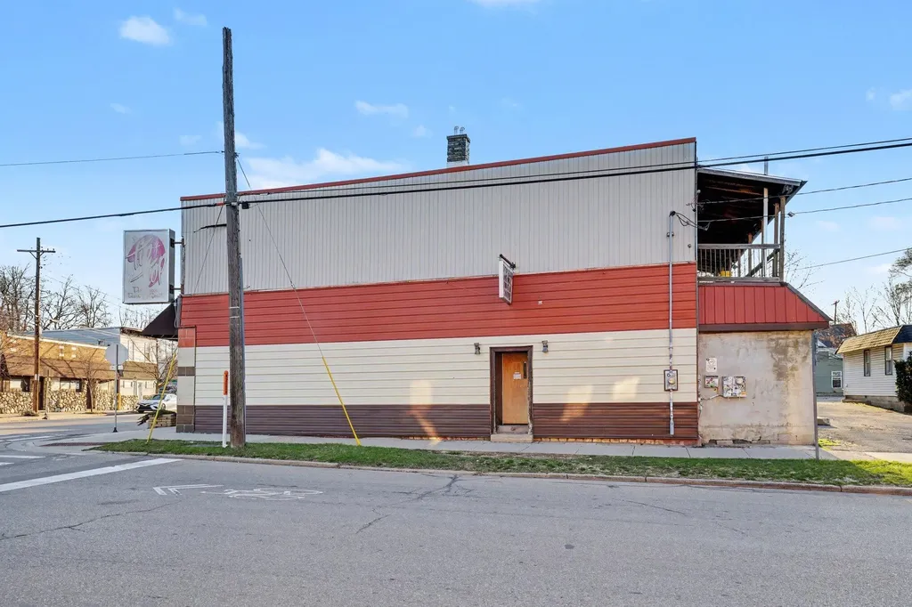 760 Butterworth Street SW Grand Rapids City MI 49504