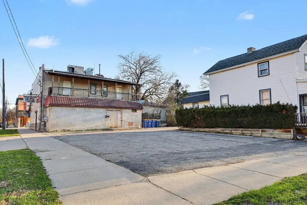 760 Butterworth Street SW Grand Rapids City MI 49504