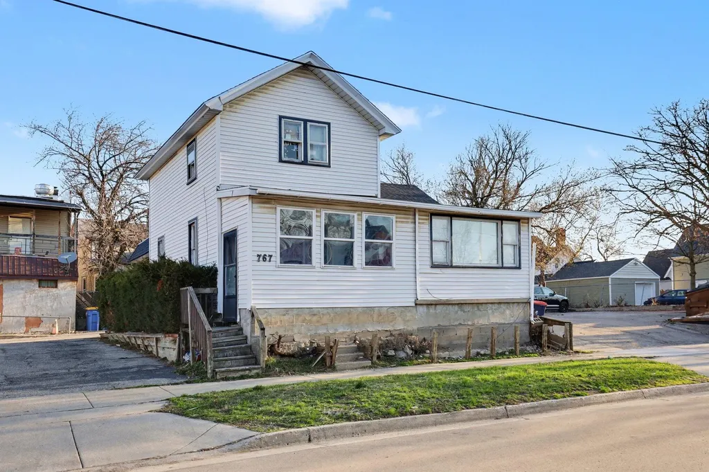 760 Butterworth Street SW Grand Rapids City MI 49504
