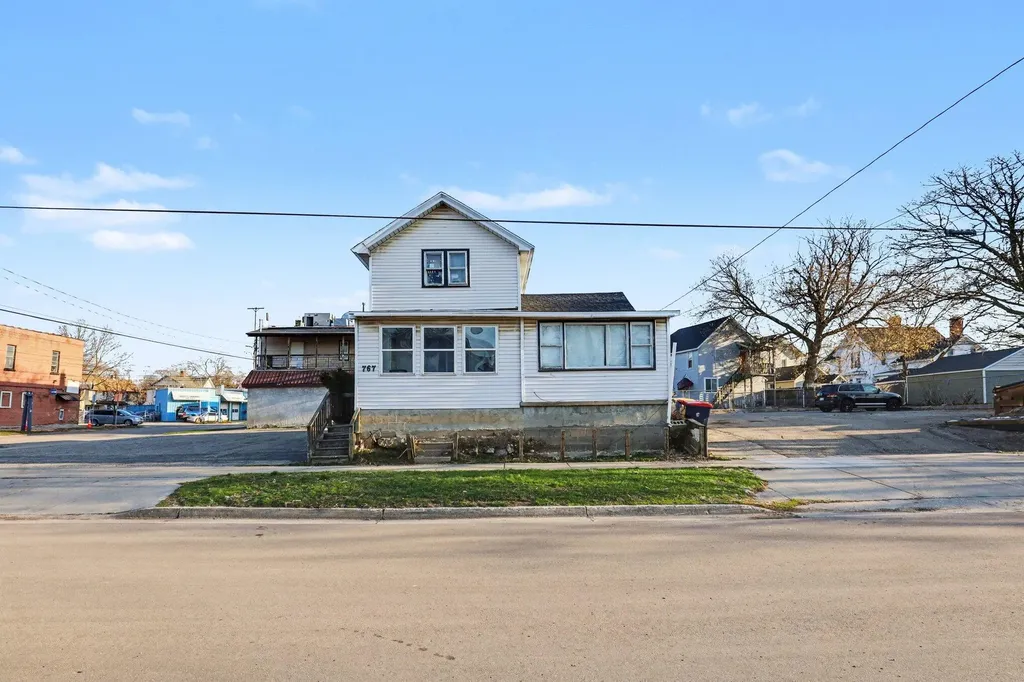 760 Butterworth Street SW Grand Rapids City MI 49504