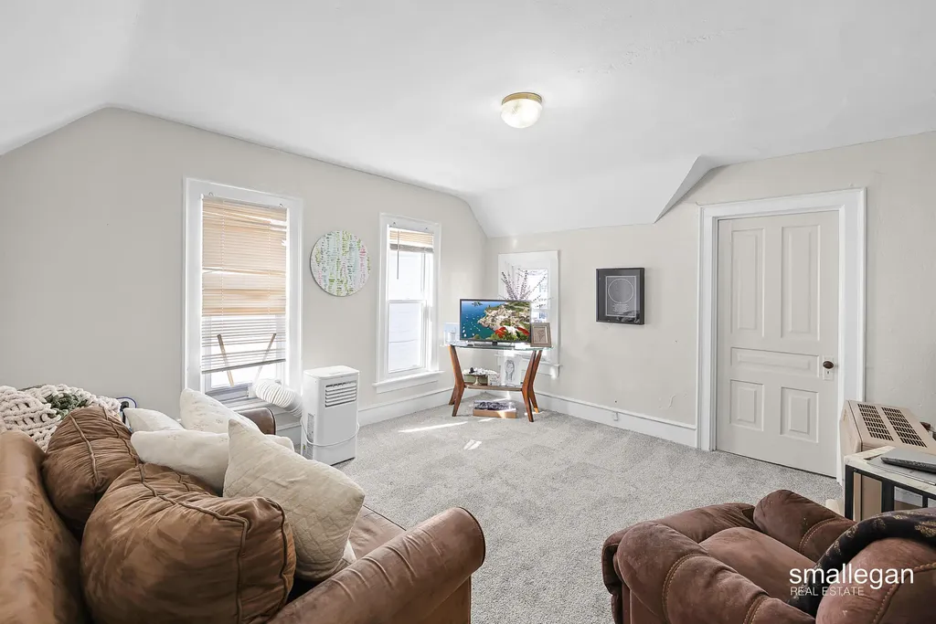 1010 Alpine Avenue NW Grand Rapids City MI 49504
