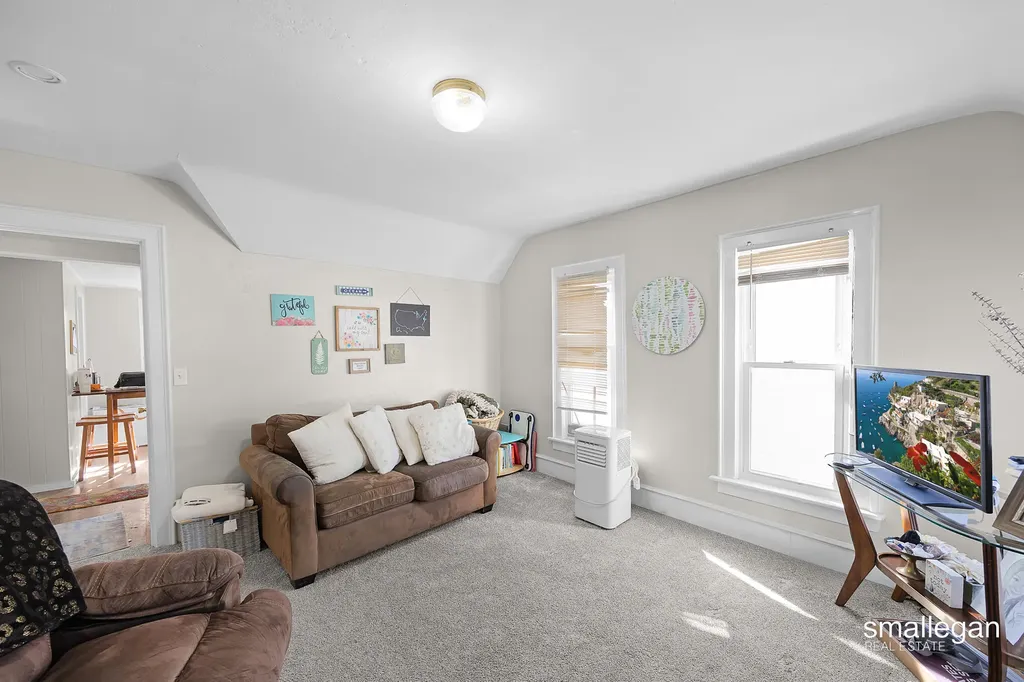1010 Alpine Avenue NW Grand Rapids City MI 49504