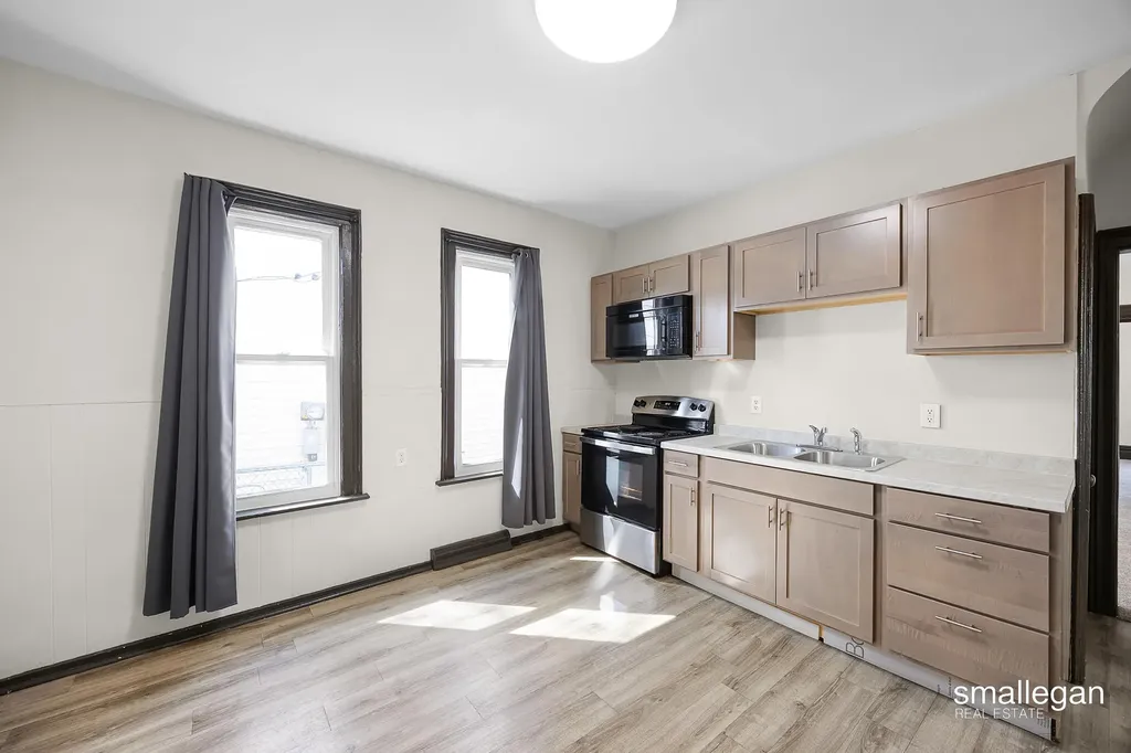 1010 Alpine Avenue NW Grand Rapids City MI 49504