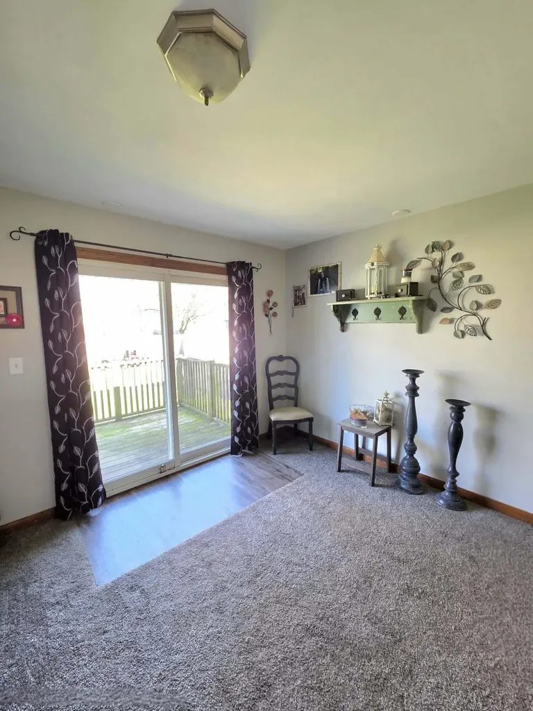 645 E Lyons Street Unknown City MI 48851