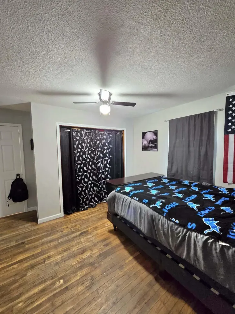645 E Lyons Street Unknown City MI 48851