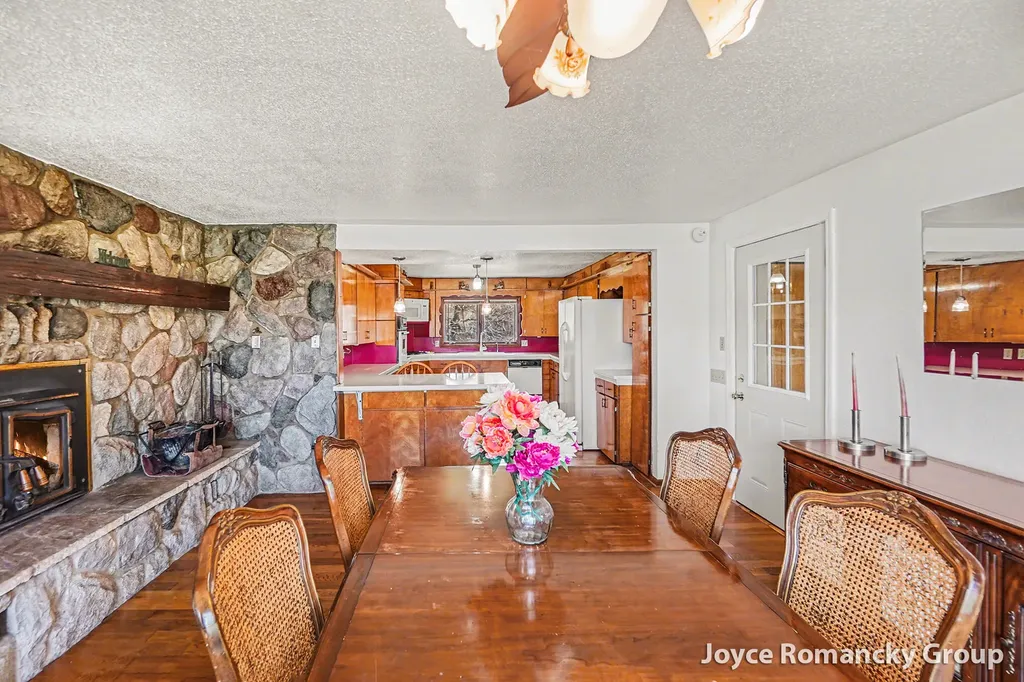 11235 W Broomfield Road Broomfield Township MI 49340