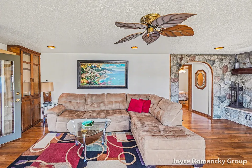 11235 W Broomfield Road Broomfield Township MI 49340