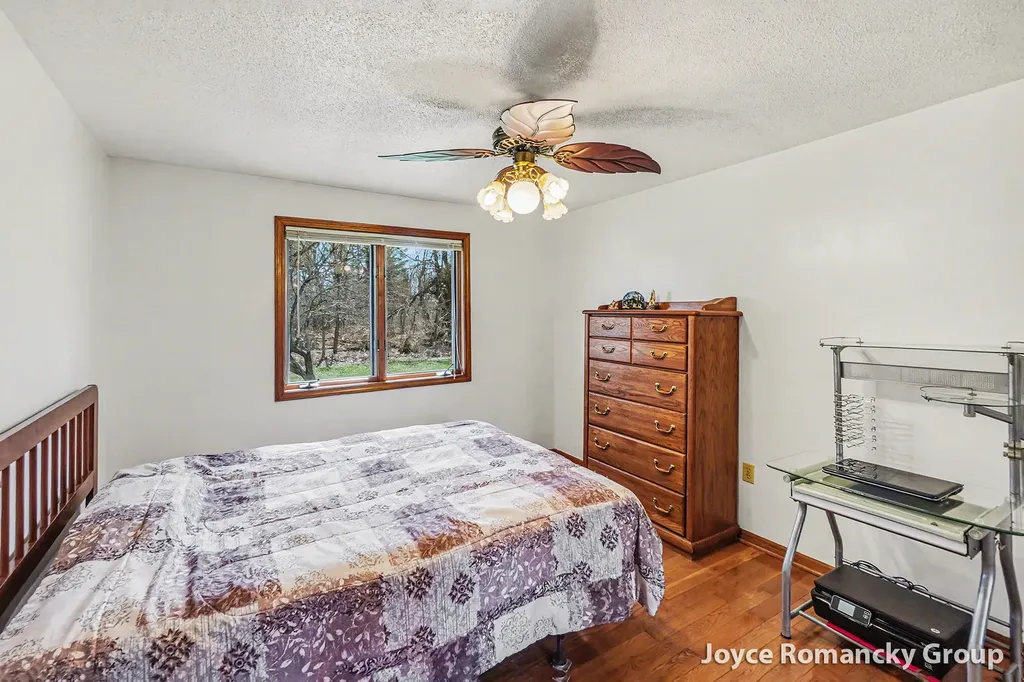 11235 W Broomfield Road Broomfield Township MI 49340