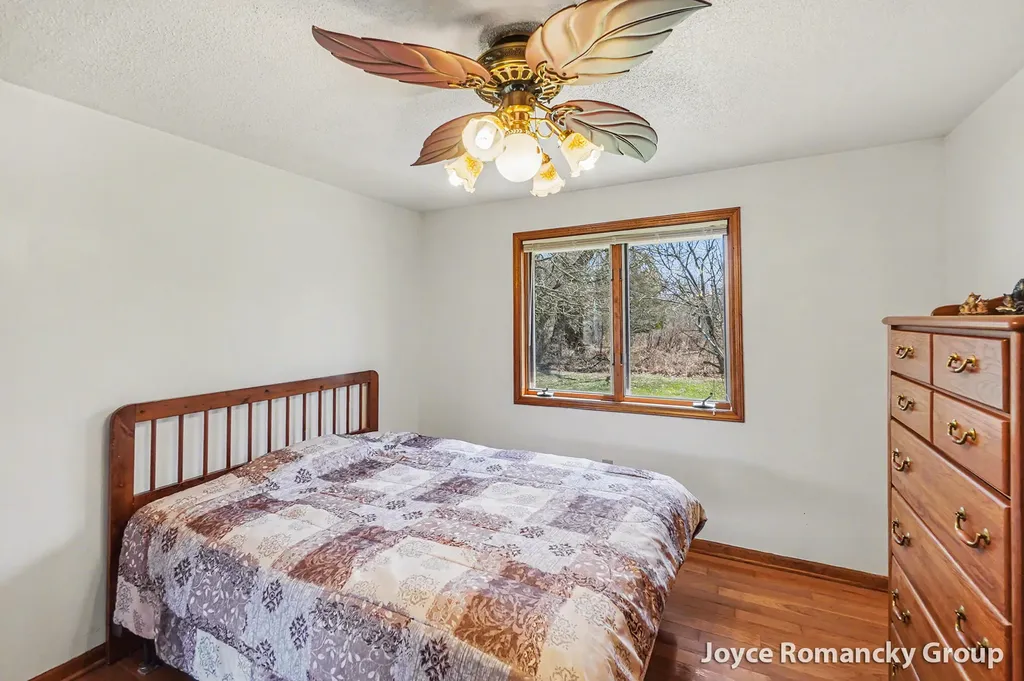 11235 W Broomfield Road Broomfield Township MI 49340