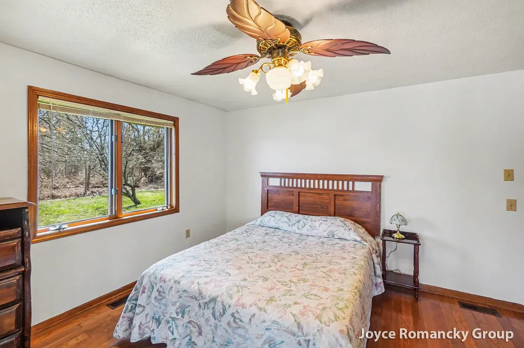 11235 W Broomfield Road Broomfield Township MI 49340