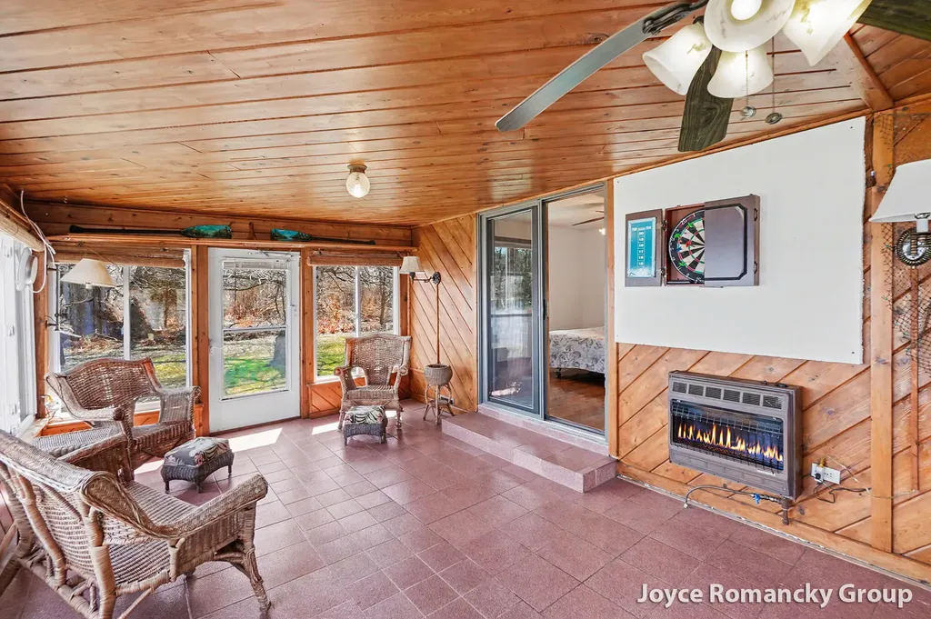 11235 W Broomfield Road Broomfield Township MI 49340