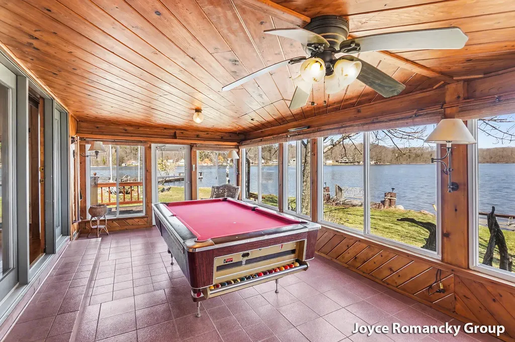11235 W Broomfield Road Broomfield Township MI 49340