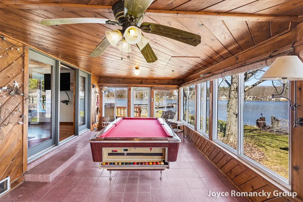 11235 W Broomfield Road Broomfield Township MI 49340