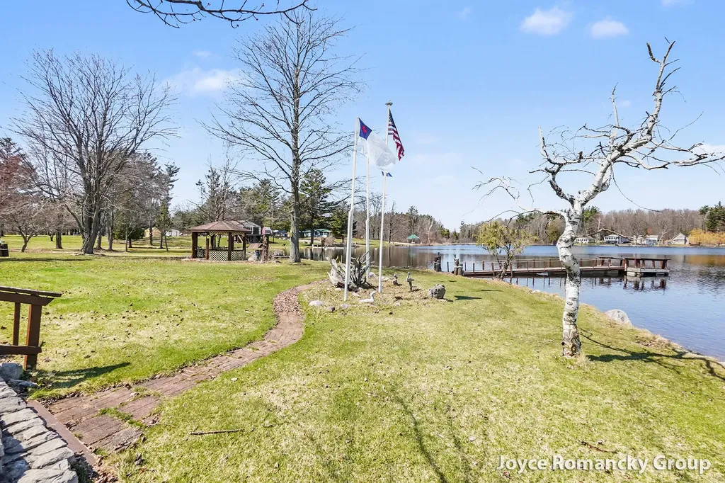 11235 W Broomfield Road Broomfield Township MI 49340