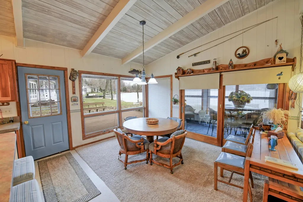 9471 Peninsula Drive Morton Township MI 49332