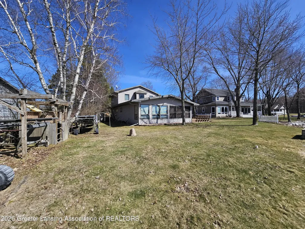 9471 Peninsula Drive Morton Township MI 49332