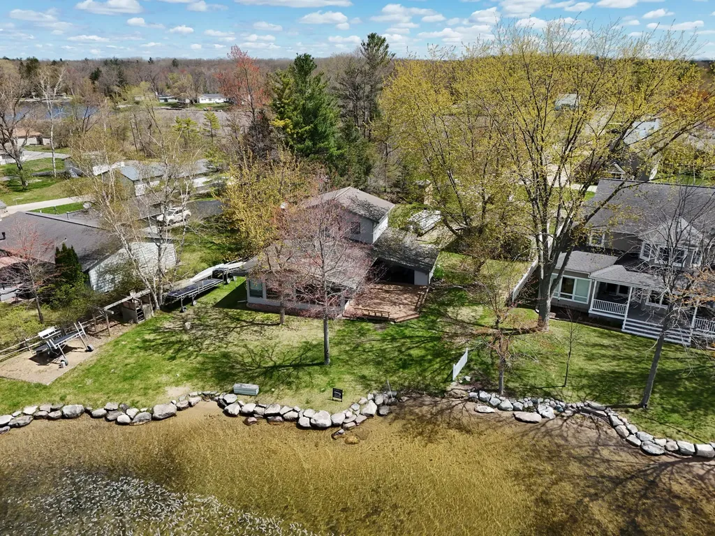 9471 Peninsula Drive Morton Township MI 49332