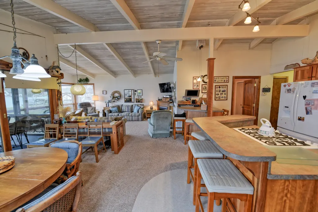 9471 Peninsula Drive Morton Township MI 49332