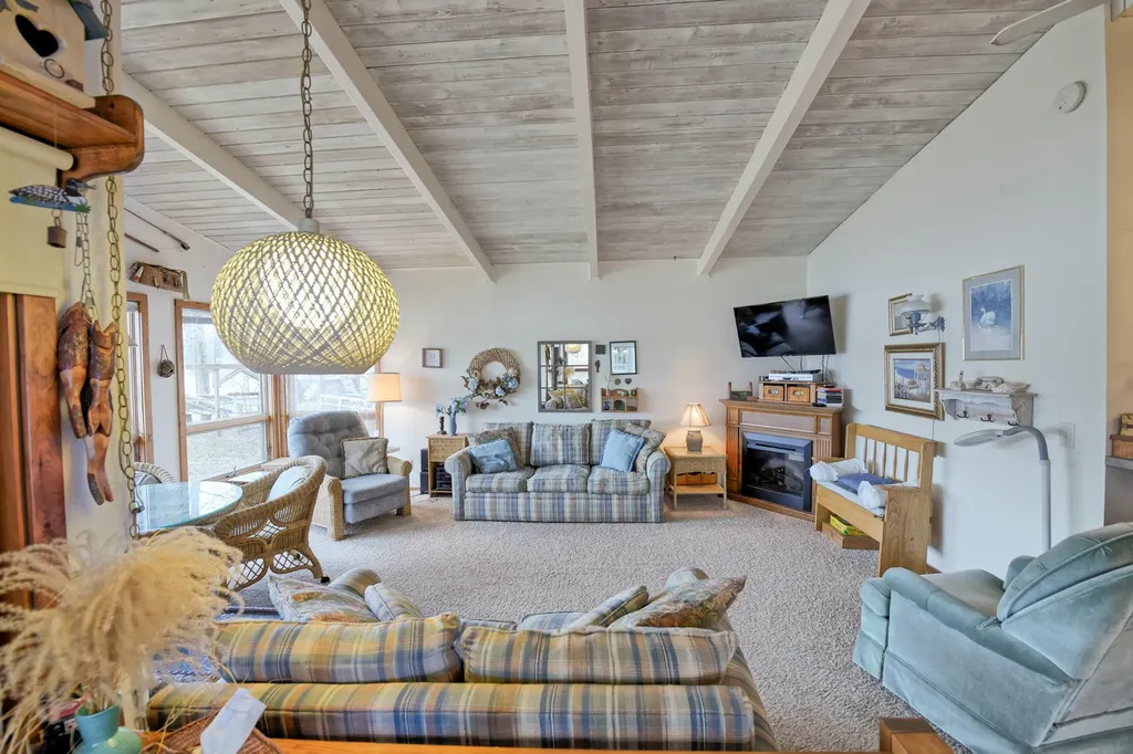 9471 Peninsula Drive Morton Township MI 49332