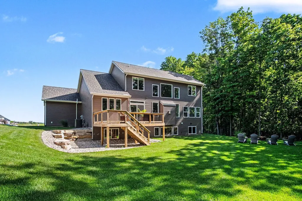 7290 Crossridge Drive SE Cascade Charter Township MI 49512