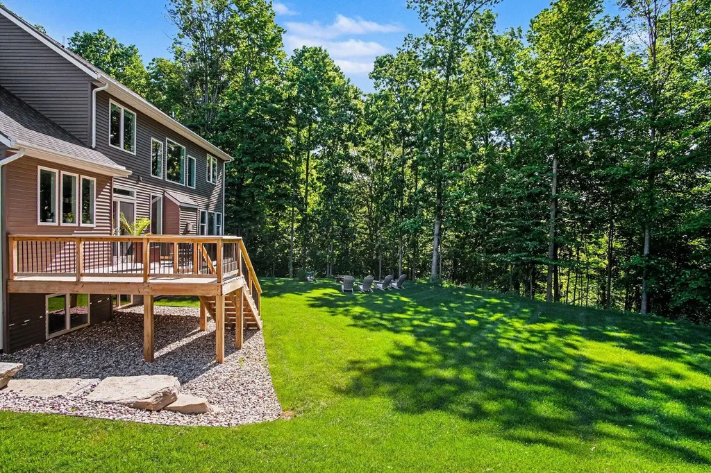 7290 Crossridge Drive SE Cascade Charter Township MI 49512