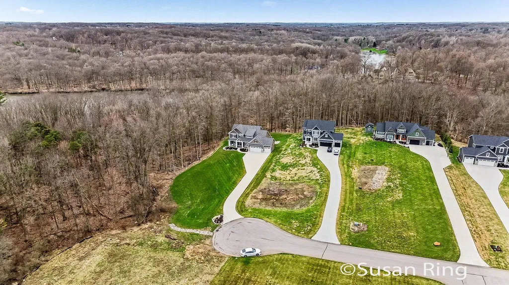 7290 Crossridge Drive SE Cascade Charter Township MI 49512