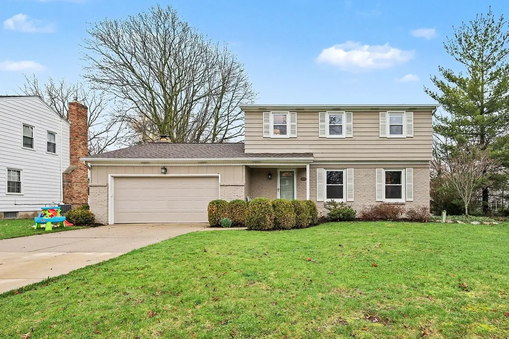 2211 Ridgewood Avenue SE Grand Rapids City MI 49546