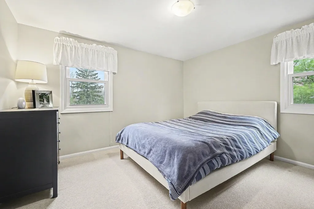 2211 Ridgewood Avenue SE Grand Rapids City MI 49546