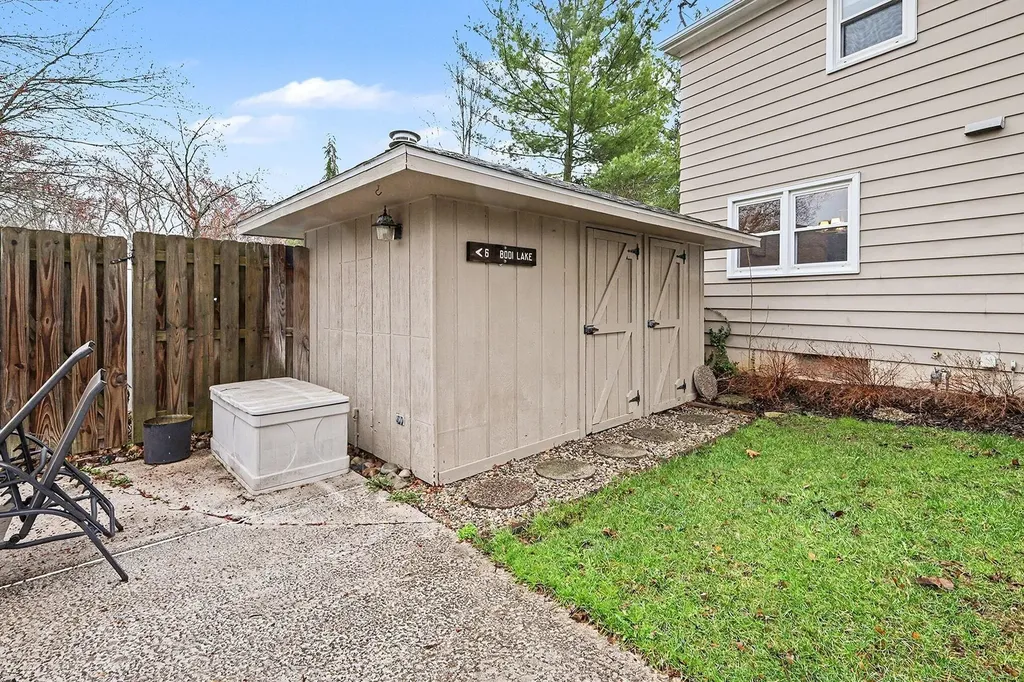 2211 Ridgewood Avenue SE Grand Rapids City MI 49546