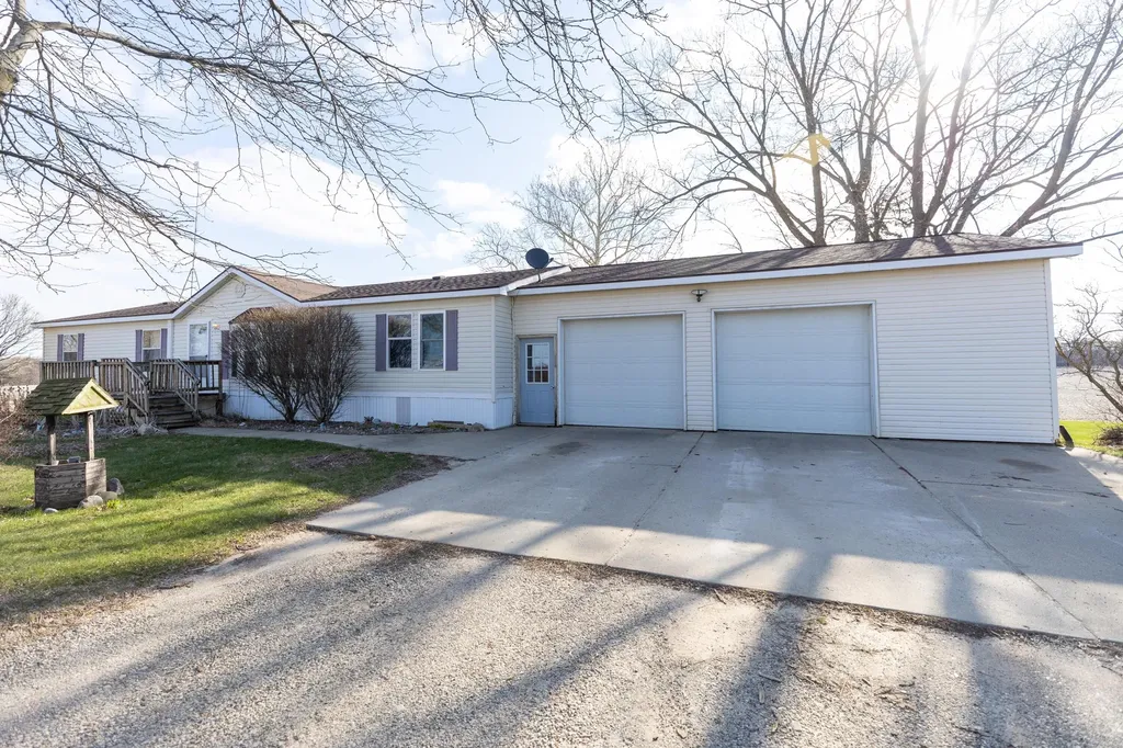 2822 Olmstead Road Lyons Township MI 48860