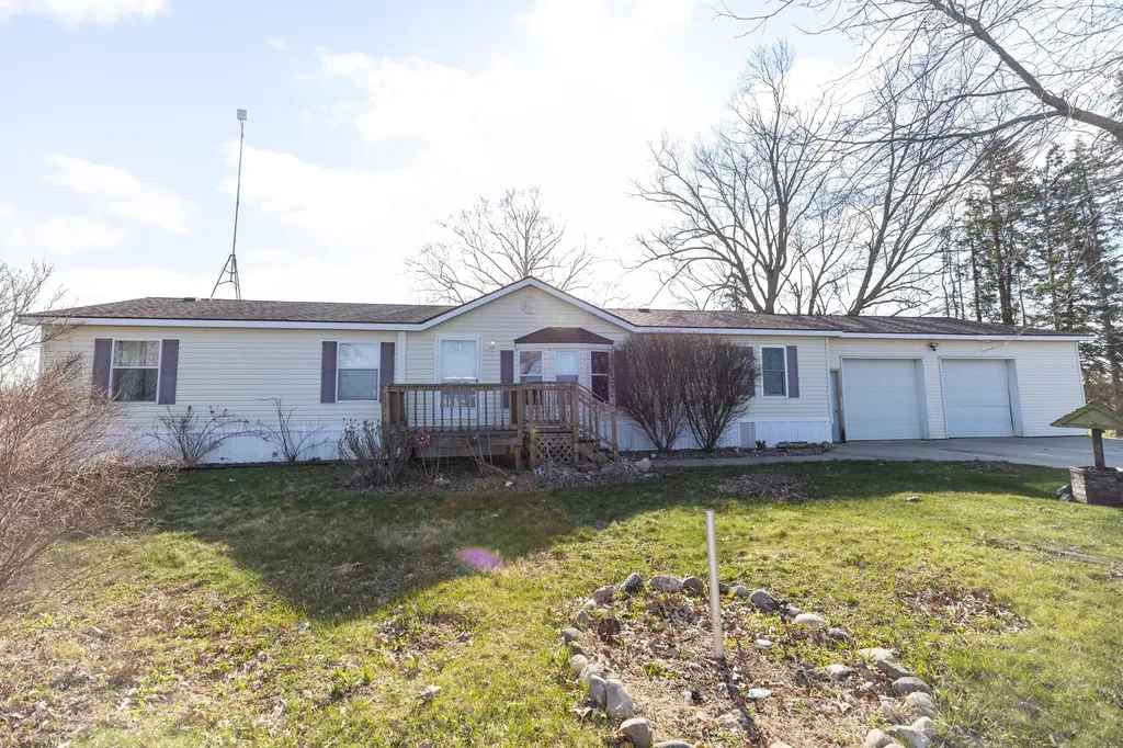 2822 Olmstead Road Lyons Township MI 48860