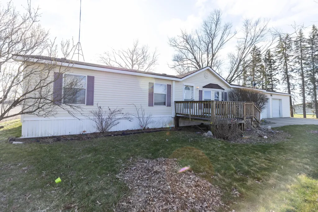 2822 Olmstead Road Lyons Township MI 48860